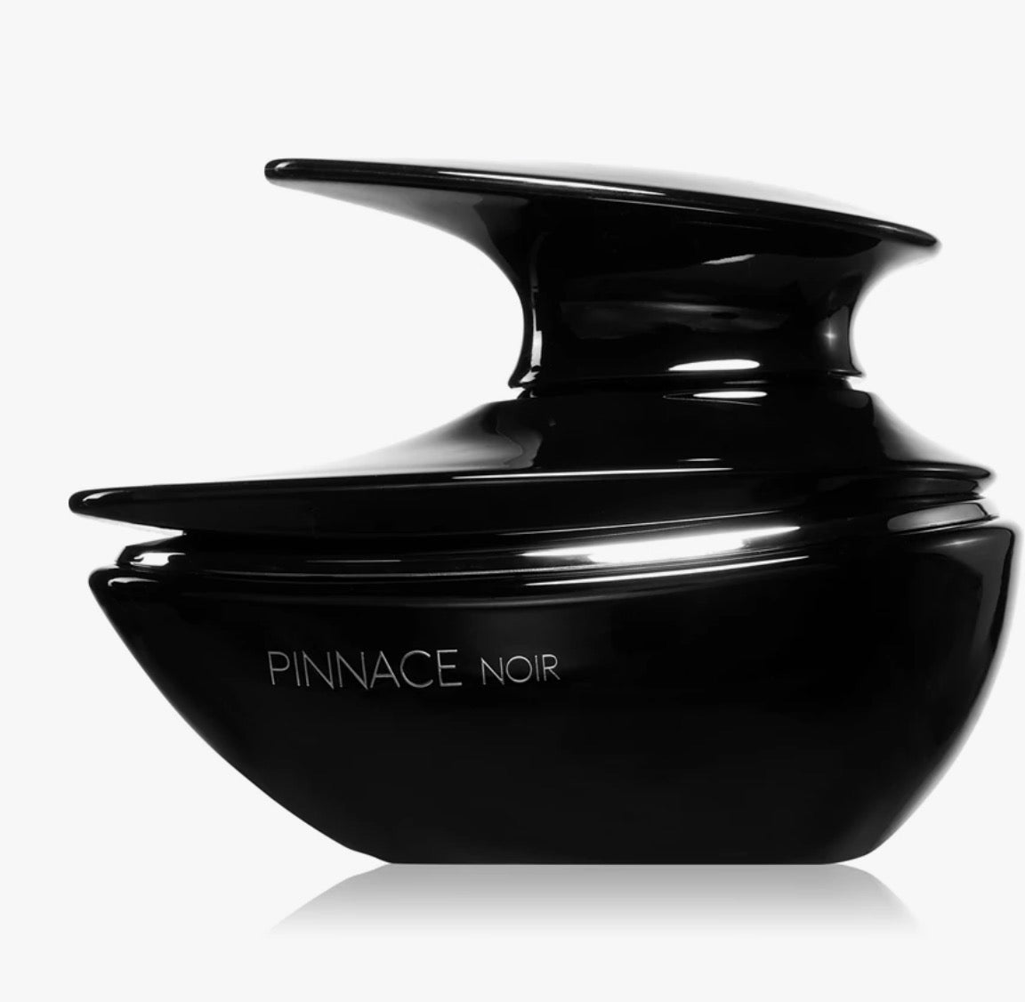 Black ceramic jar with 'Pinnace Noir' branding on a white background