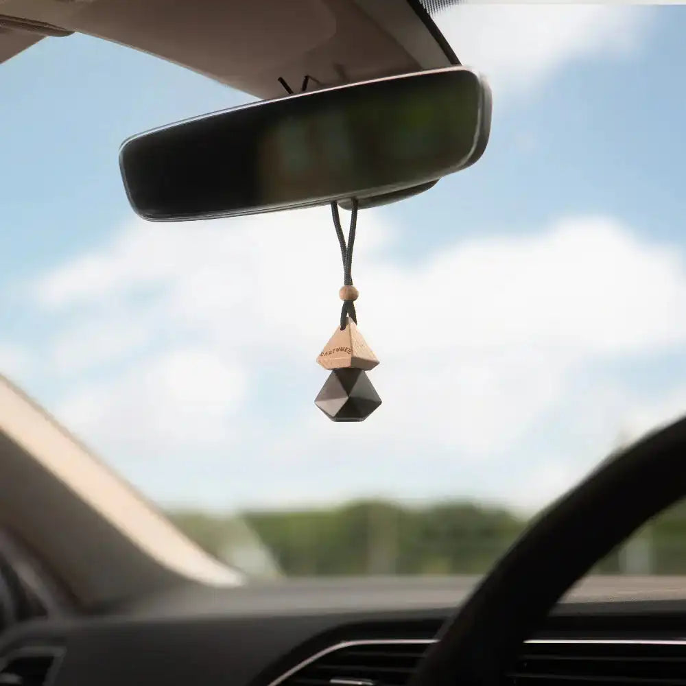 Carfume Luxury Hanging Glass Diffuser - Air freshner Victory