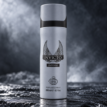 Front label detail of original grey Invicto Intense perfumed spray 200ml can